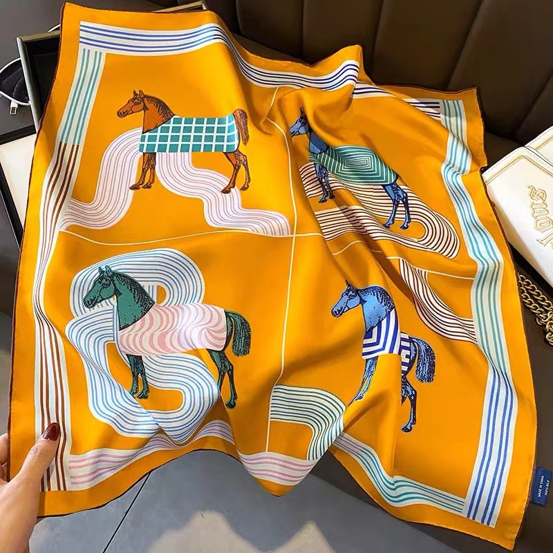 Women'S Bags Holiday - Jedwabna apaszka w zebrę, mała kwadratowa